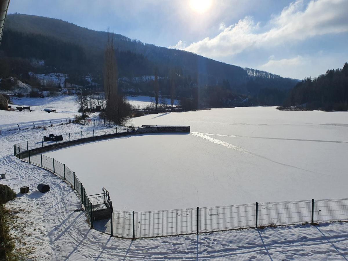 Le Lac Des Moines Condat  Eksteriør bilde