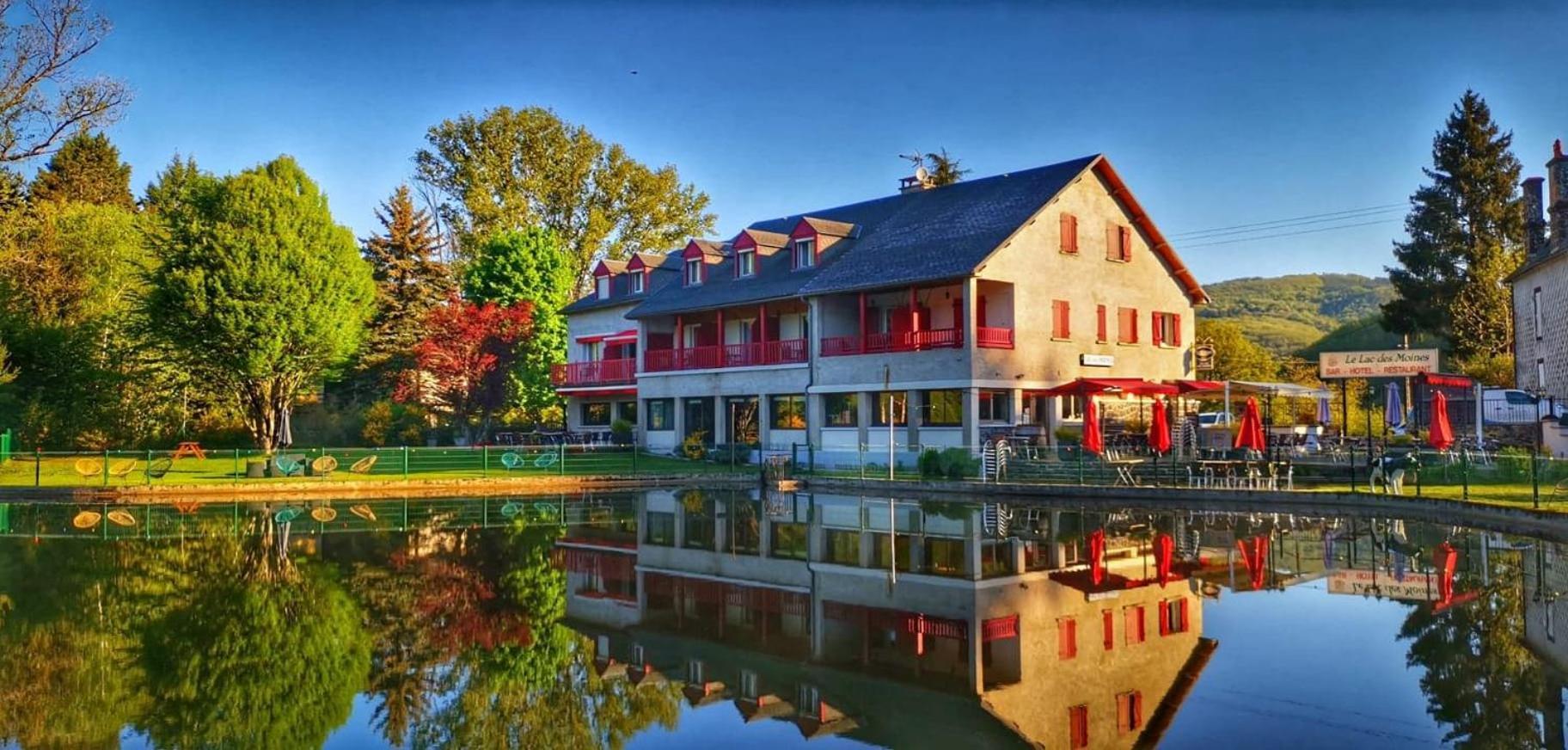 Le Lac Des Moines Hotell Condat  Eksteriør bilde